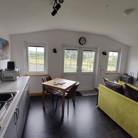 Bumble Bee Cabin Bootle  Zewnętrze zdjęcie